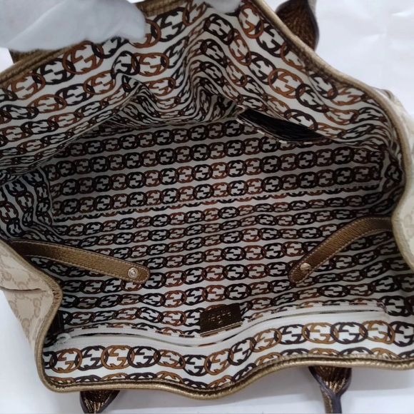 AUTHENTIC GUCCI GOLD ORIGINAL GG CANVAS PRINCY TOTE. - Picture 7 of 17